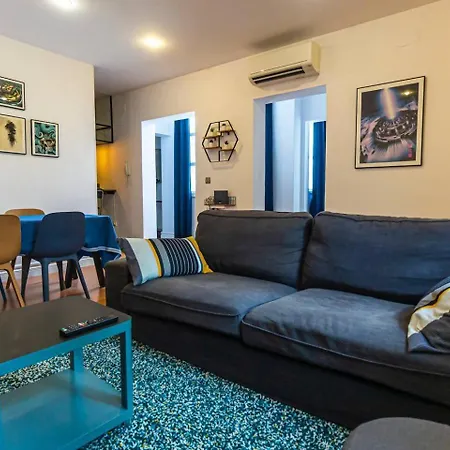 Sh La Casa Del Capitan Cerca De La Catedral קדיז