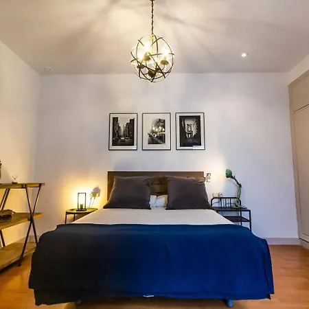 Sh La Casa Del Capitan. Cerca De La Catedral. * カディス