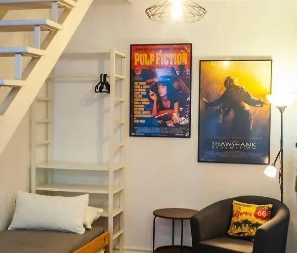 Sh La Casa Del Capitan. Cerca De La Catedral. カディス